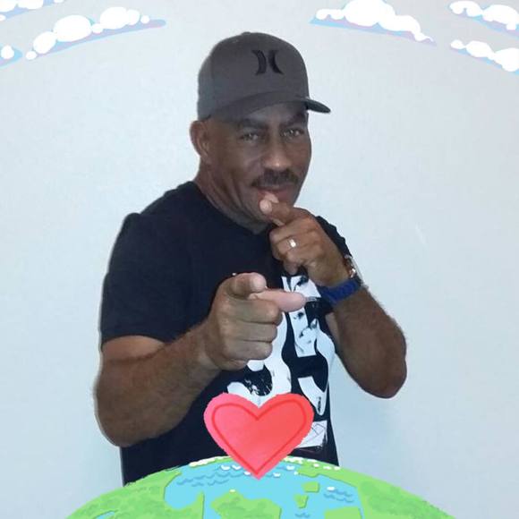 Profile Picture of Christopher Whitsett (@c_whitsett) on Poshmark