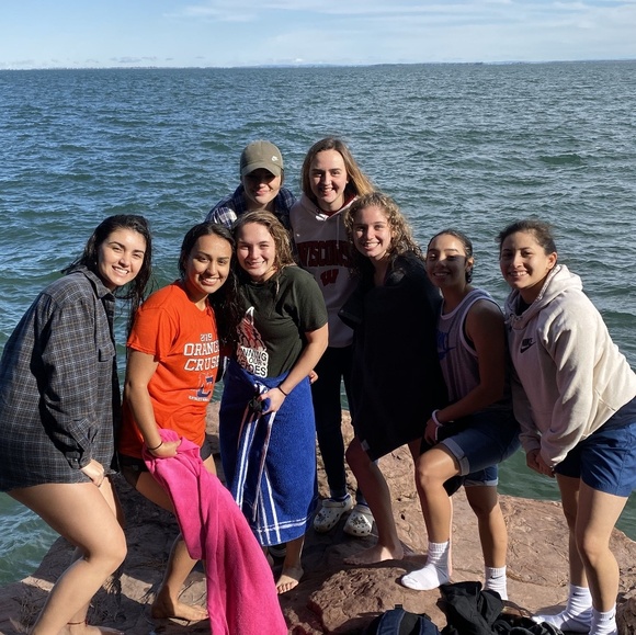 Profile Picture of Miranda Wagner (@mrwagner11) on Poshmark