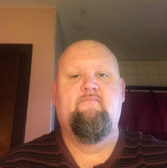 Profile Picture of David Pence (@bigd197661) on Poshmark