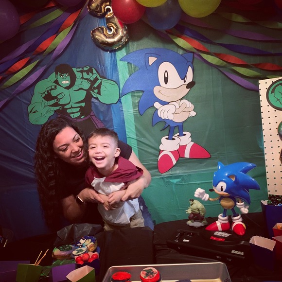 Profile Picture of Breana Zavaleta (@breanazavaleta) on Poshmark