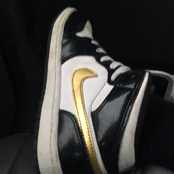 Profile Picture of Eric Fredrick (@presidentme) on Poshmark