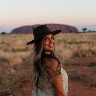 Profile Picture of Ale Travels | Nomada | Aventura | Vanlife (@alejandra.travels) on Instagram