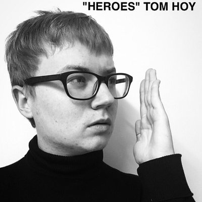 Profile Picture of Tom Hoy (@tomhoycomedy) on Twitter