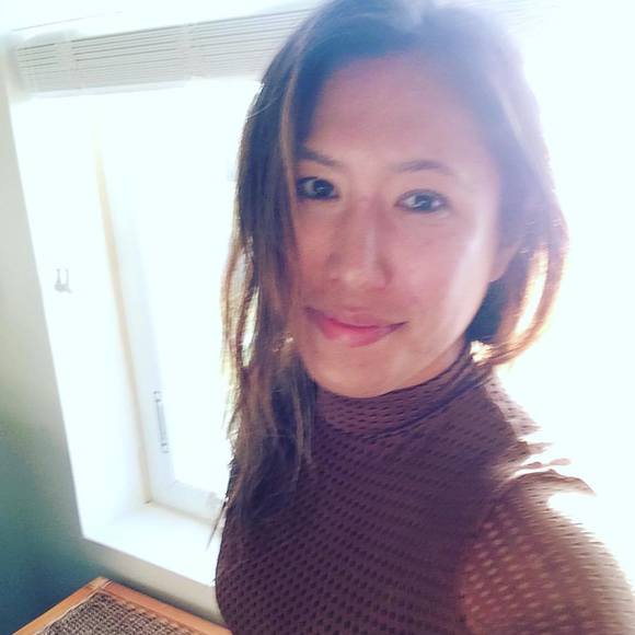 Profile Picture of Yun Dirsa (@plumsicle4) on Poshmark