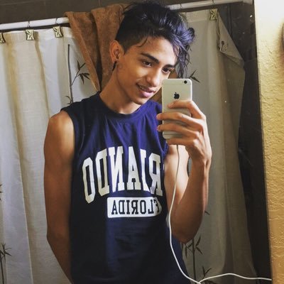 Profile Picture of Hector Zamarron (@Trap_lord_flaco) on Twitter