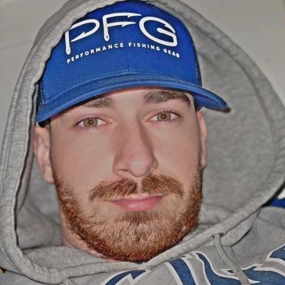 Profile Picture of Matthew Frownfelter (@mfrownfelter) on Poshmark