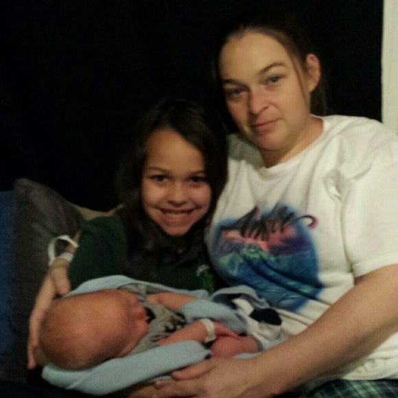 Profile Picture of Amber Wallace (@amberwallace38) on Poshmark