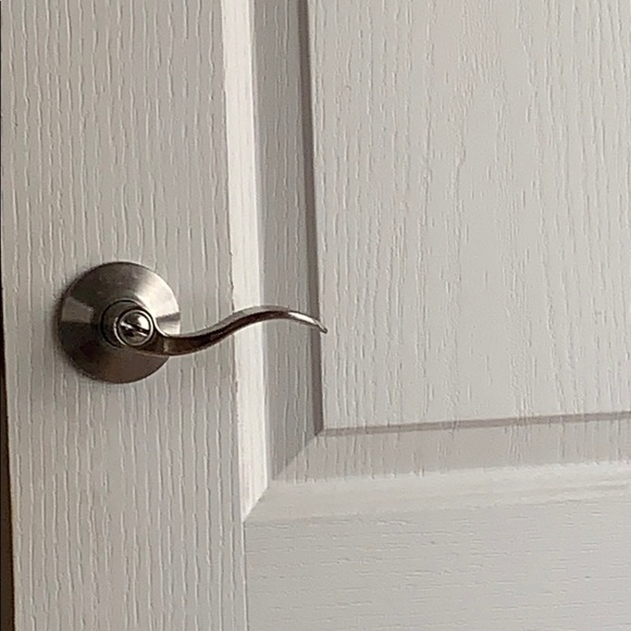 Profile Picture of Katie Treherne (@ktreherne) on Poshmark