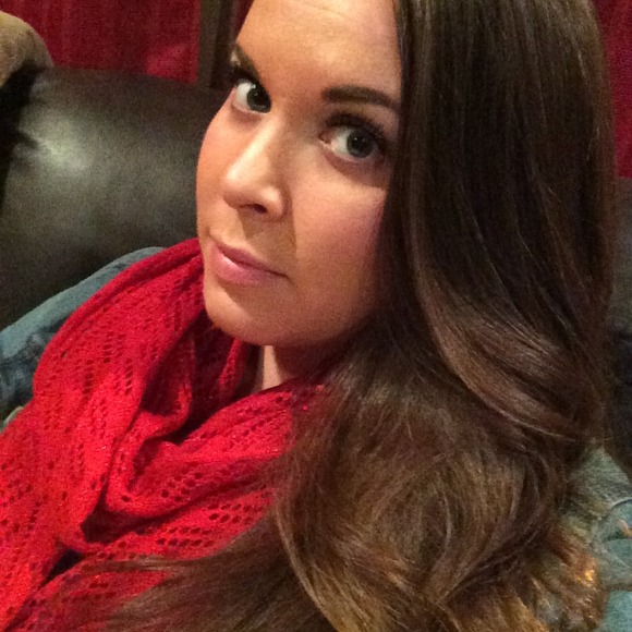 Profile Picture of Kaela Williams (@klagurlie17) on Poshmark