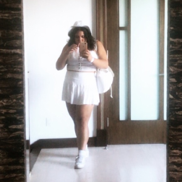 Profile Picture of Andrea Mehmandoost (@bb_dre) on Poshmark