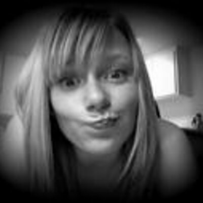 Audrey Gifford - Twitter Profile Picture of Audrey Gifford (@SuPpErOdDbAlL) on Twitter