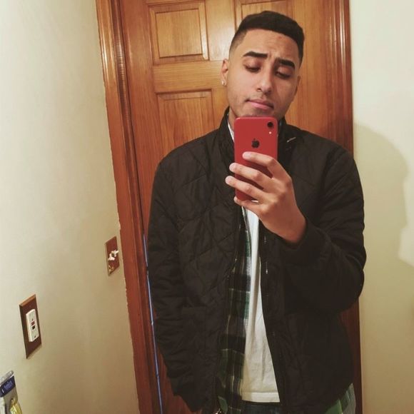 Profile Picture of David Soares (@david_soares) on Poshmark