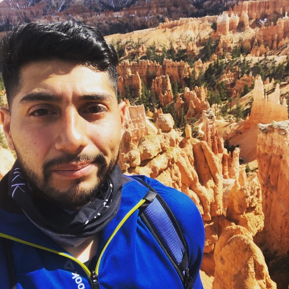 Profile Picture of Alex Olivas (@aolivas54) on Poshmark