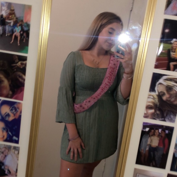 Profile Picture of Emily Emfinger (@emmynell123) on Poshmark