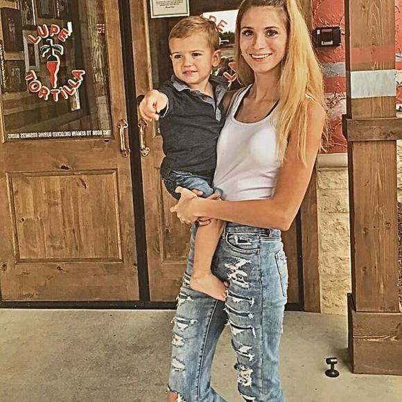 Profile Picture of Brianna Poole (@briannapoole) on Poshmark