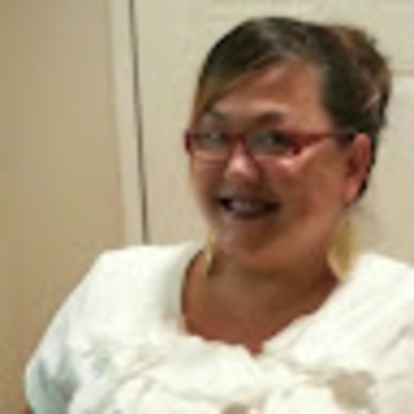 Profile Picture of Jamie Wallace (@jamiewallace545) on Poshmark