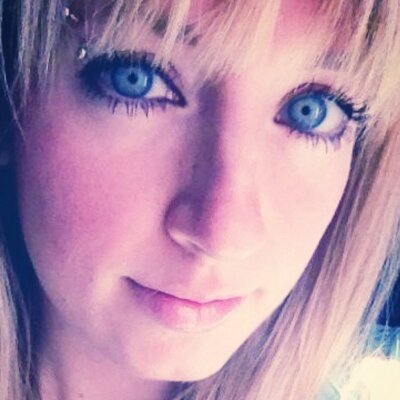 Profile Picture of Miranda Carlisle (@merelymiranda) on Twitter