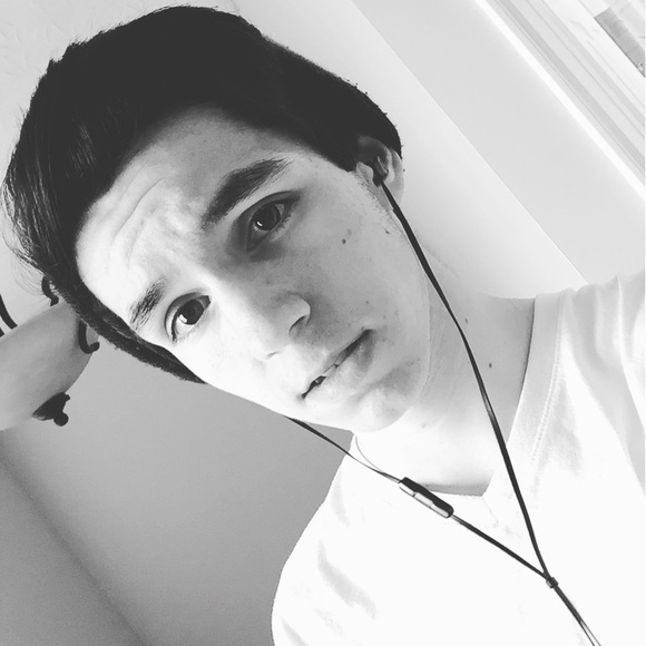 Profile Picture of Michael Repasky (@mpr615) on Poshmark