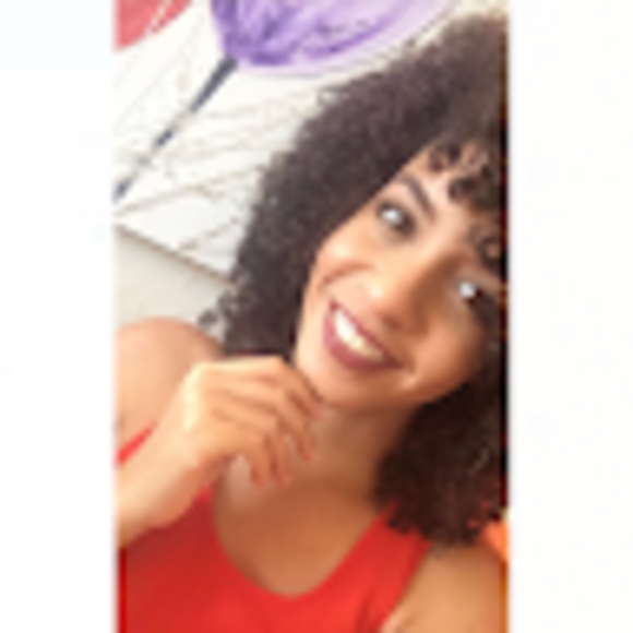 Profile Picture of Nicole Vittini (@vittininicole) on Poshmark