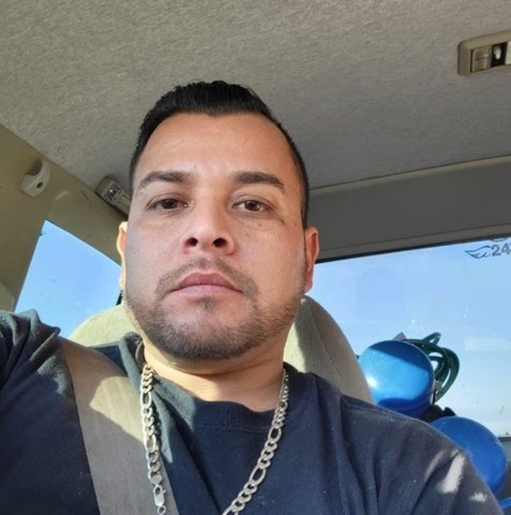Profile Picture of Arsenio Rivera (@armando3r585) on Poshmark