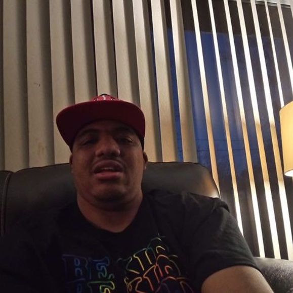 Profile Picture of Raynal Bell (@raynalbell594) on Poshmark