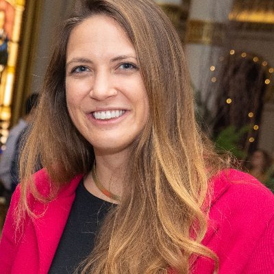 Profile Picture of Laura Schmucker (@laurakschmucker) on Twitter