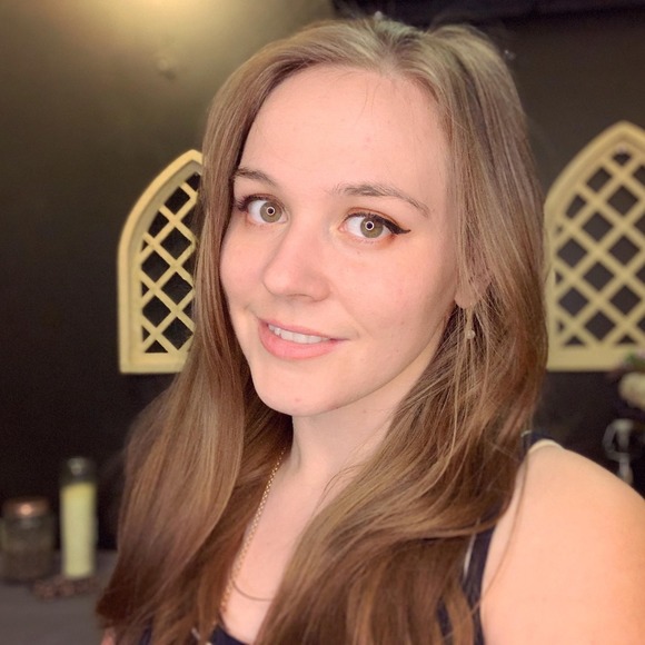 Profile Picture of Tosha Jones (@toshamjones) on Poshmark