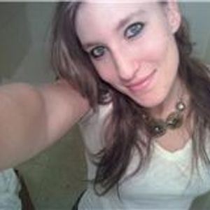 Profile Picture of Taryn Laux (@iluvnickypoo) on Myspace