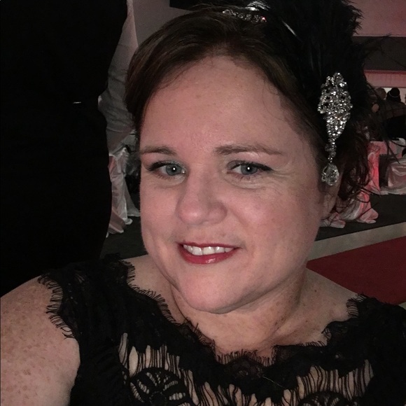 Profile Picture of Ginger Mullin (@gk520) on Poshmark