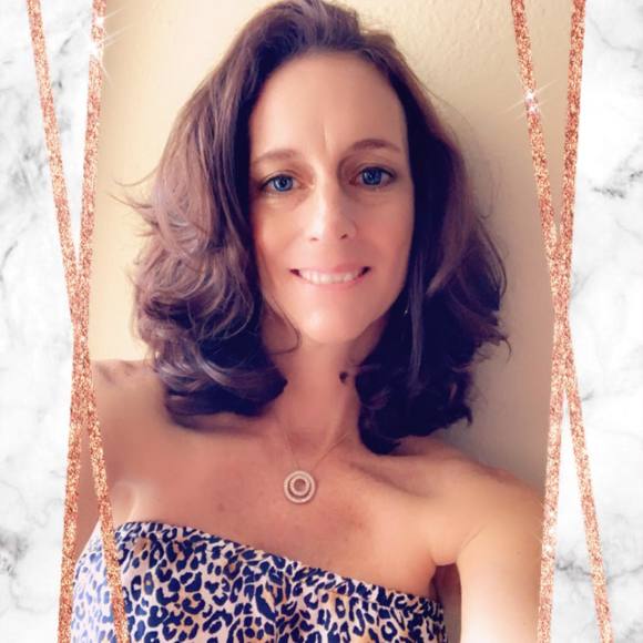 Profile Picture of Sarah Daley (@sarahdaley963) on Poshmark