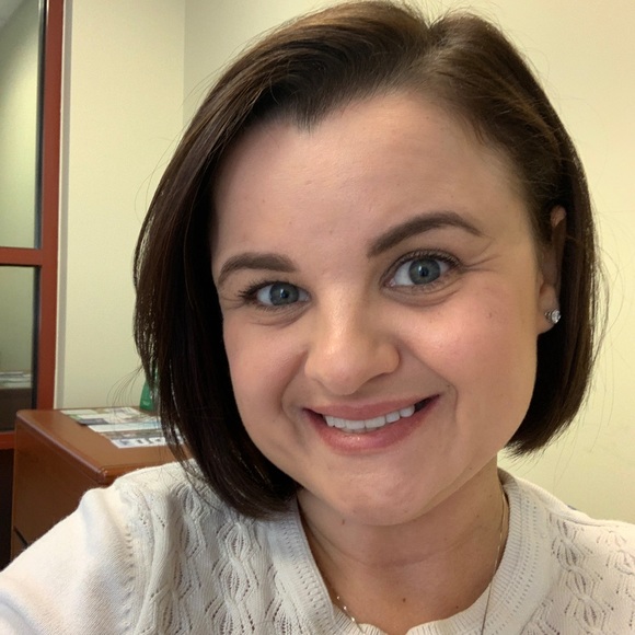 Profile Picture of Dawn Leach (@dawnleach171) on Poshmark