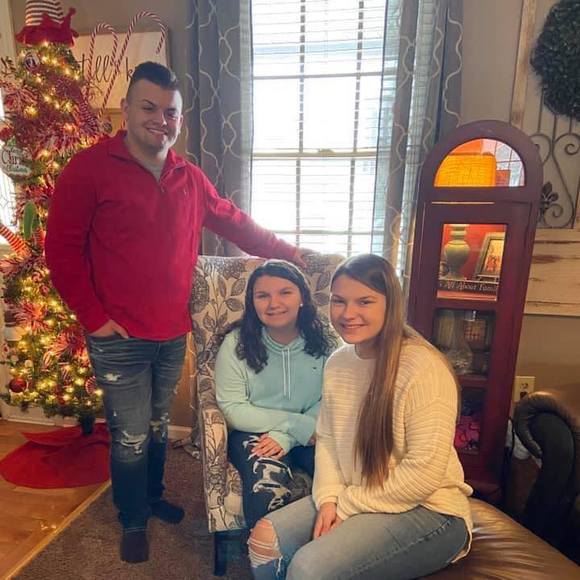 Profile Picture of Shawn-gari sue Wilson thacker (@gsthacker3) on Poshmark