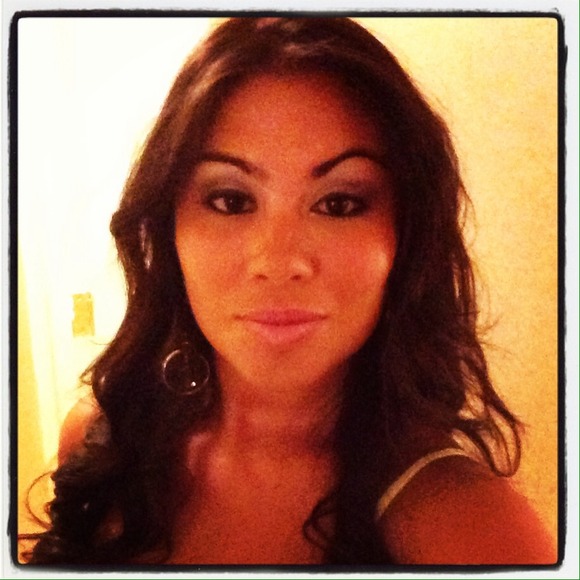 Profile Picture of Jasmin Cirera (@jdcirera) on Poshmark