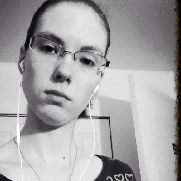 Profile Picture of Katrina Sinclair (@lunecra) on Poshmark