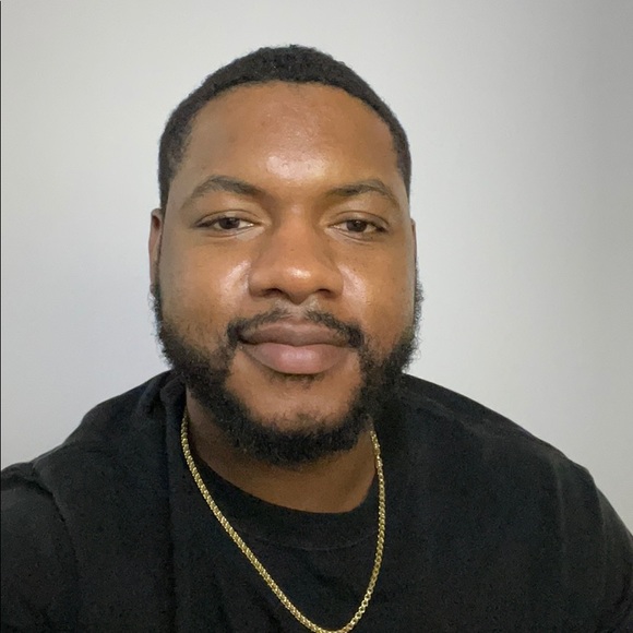 Profile Picture of Darius James (@__lldj) on Poshmark