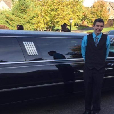 Profile Picture of Jeff (@jeffery_milton) on Twitter