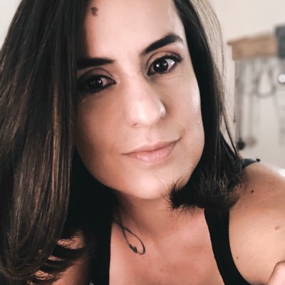 Profile Picture of Fernanda Quintero  🌻 (@FerQS85) on Twitter