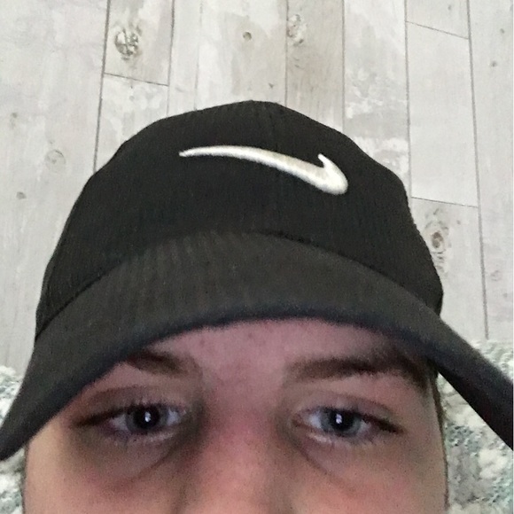 Anthony Grack - Poshmark Profile Picture of Anthony Grack (@thegrackattack) on Poshmark