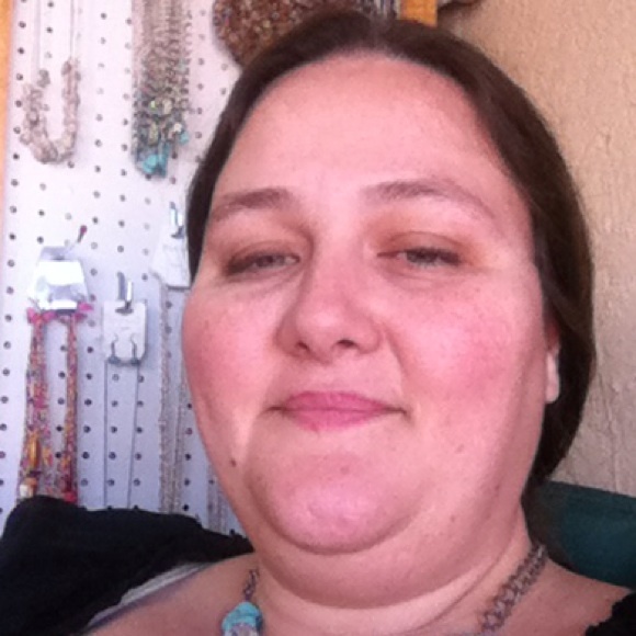 Profile Picture of Athenia Montgomery (@sassyboutique1) on Poshmark