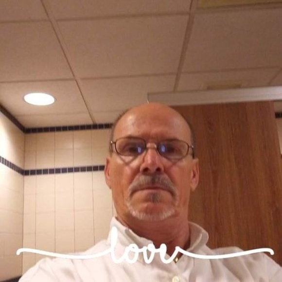 Profile Picture of Daniel Shaner (@dshaner1953) on Poshmark