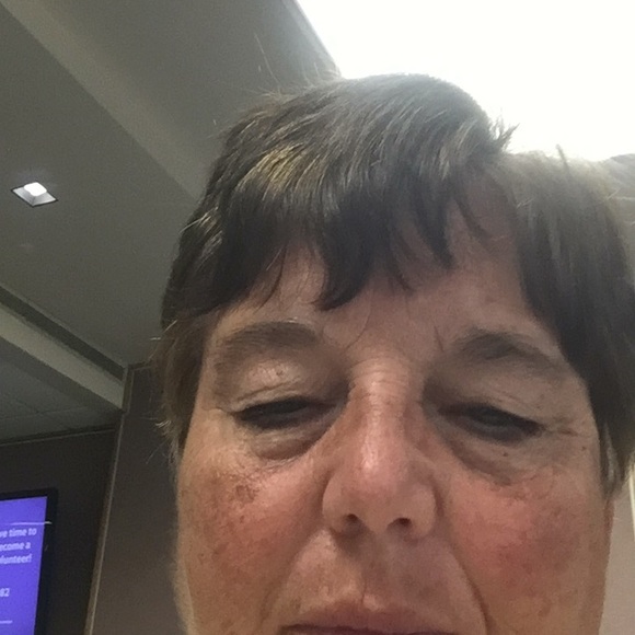 Linda Engle - Poshmark Profile Picture of Linda Engle (@lengle689) on Poshmark