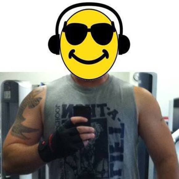 Profile Picture of Tony Boscov (@slayallday88) on Poshmark