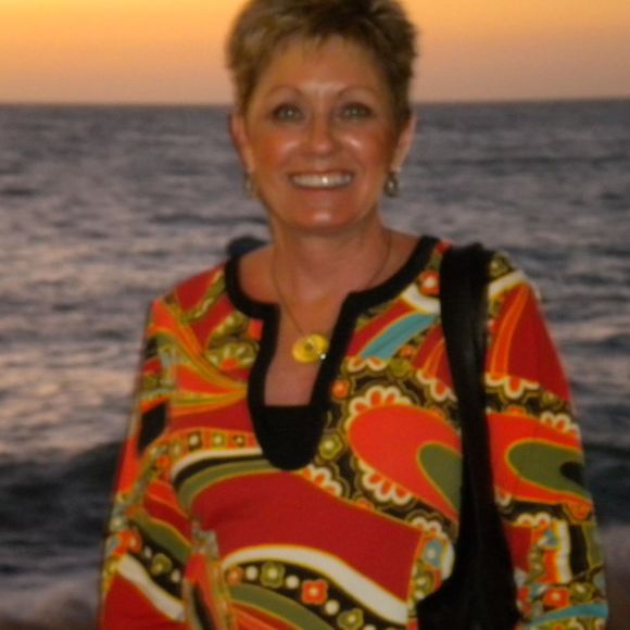 Profile Picture of Sherry Fiehler (@sherryfiehler) on Poshmark