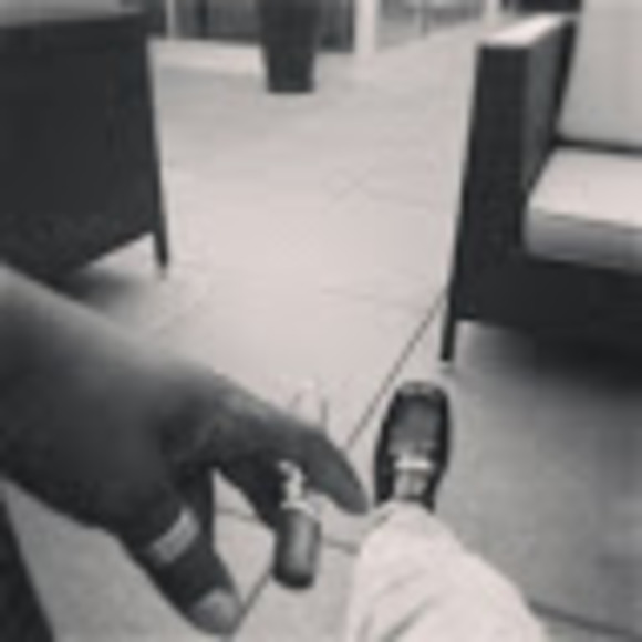 Profile Picture of Adrian Willis (@seemycash) on Poshmark