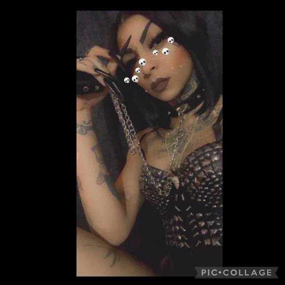 Profile Picture of Arishay Arishay (@arishayarishay) on Poshmark