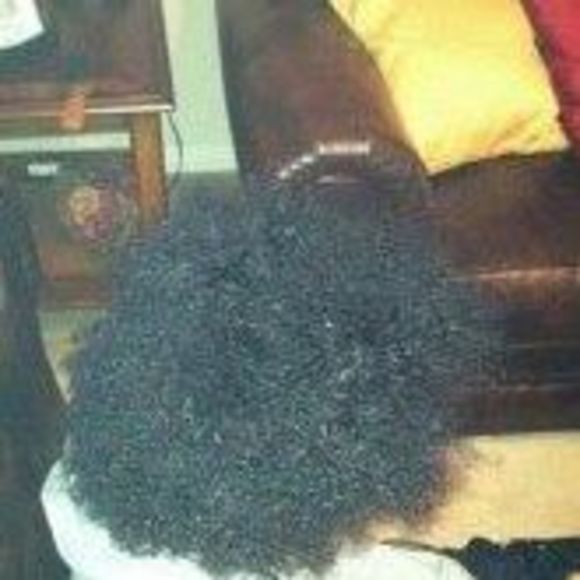 Profile Picture of Raylon Espree (@raylonespree) on Poshmark