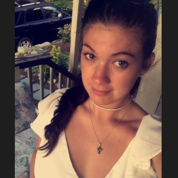 Shannon Raposa - Poshmark Profile Picture of Shannon Raposa (@raposashannon) on Poshmark