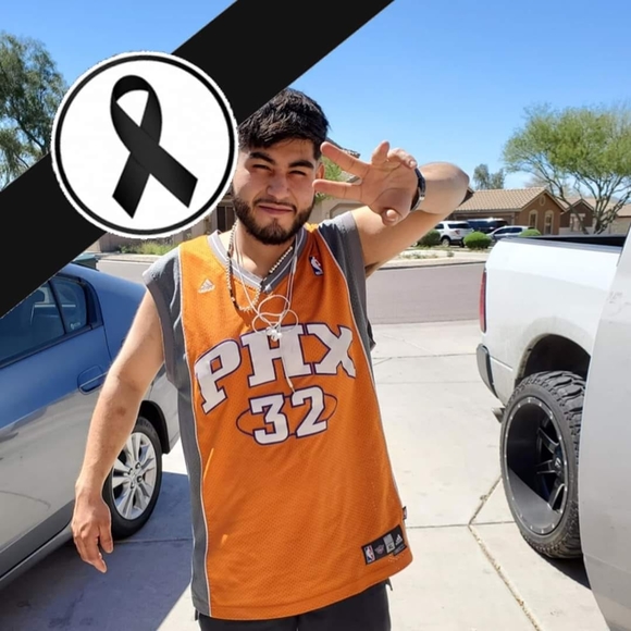 Shali Araceli - Poshmark Profile Picture of Shali Araceli (@iluvgummies) on Poshmark