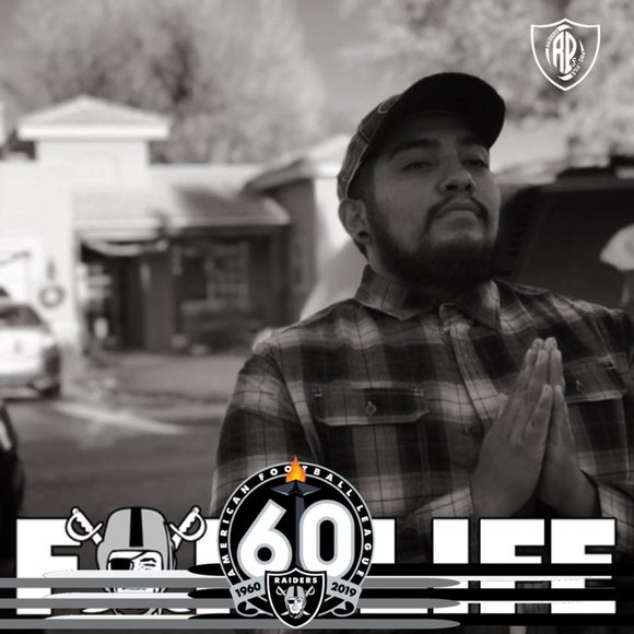 Profile Picture of Joel Arellano (@showell52) on Poshmark