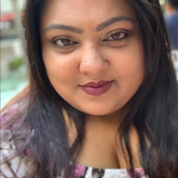 Profile Picture of Sadia Mohabir (@runa88) on Poshmark